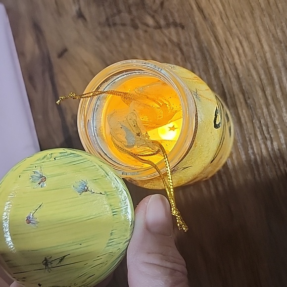 Handcrafted Bee Jar Tea Light Candle Holder - Amber Glow - Picture 5 of 6